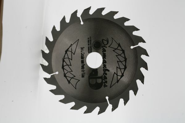 Serra 150mm com vídea 24 dentes